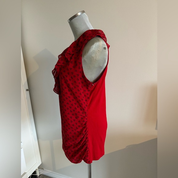 Beautiful Top - Picture 4 of 6